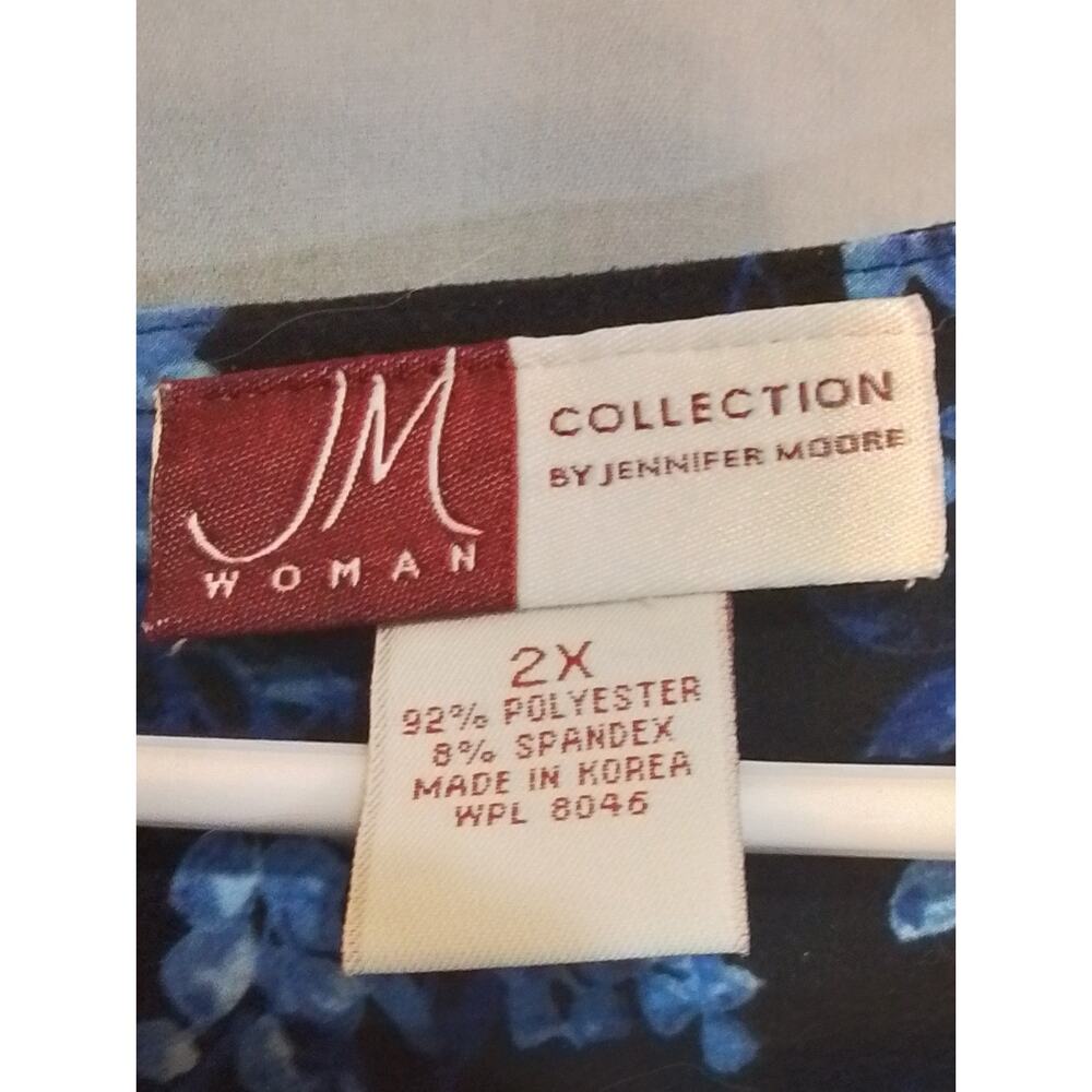 JM Collection blue and navy floral top. - Picture 6 of 6